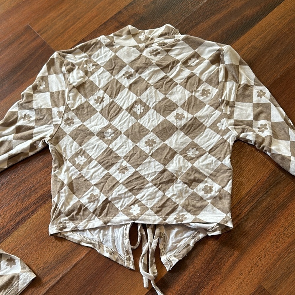 PacSun PAC Cares Long Sleeve Mock Neck Cinch Crop Top Geometric Design Size XS - Picture 4 of 12